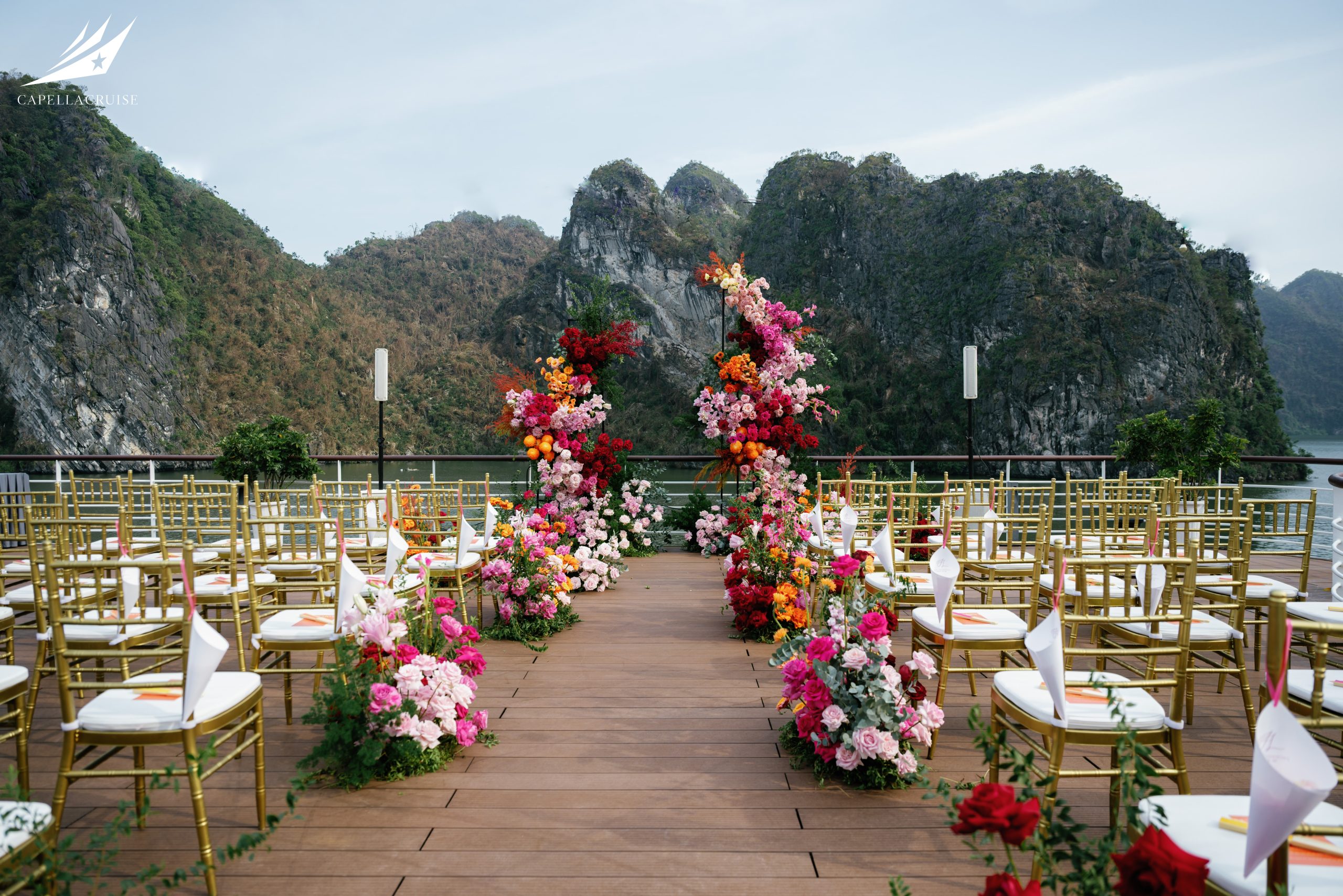 Best Time for a Wedding in Halong Bay